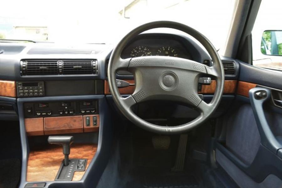 Торпедо BMW 740i (E32) 1992 года  (UK) (фото 148 из 170)